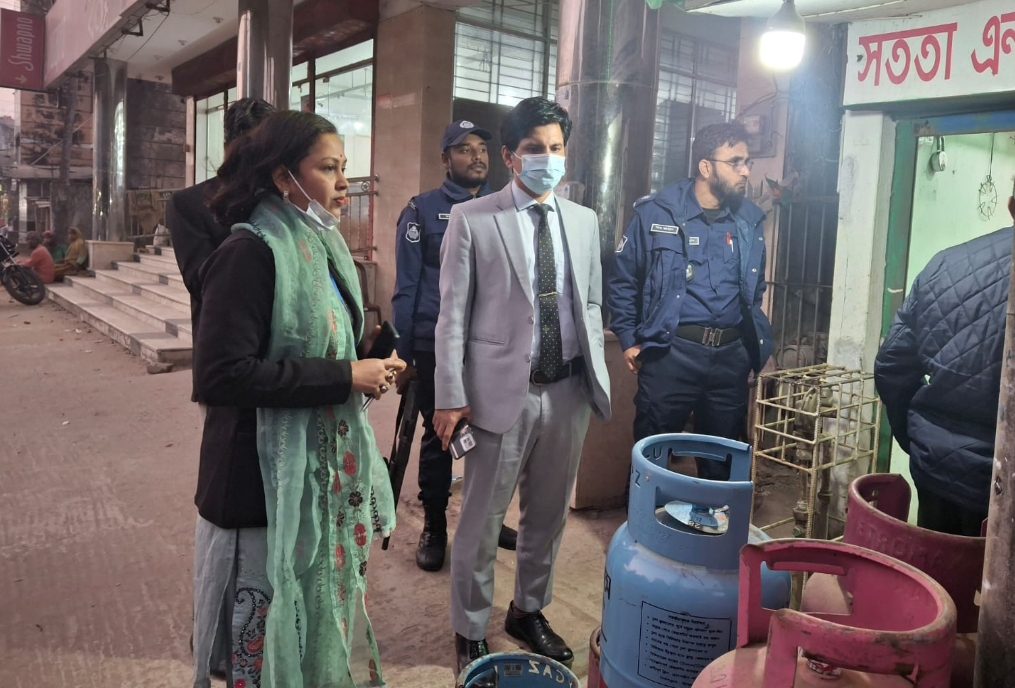 গোলাপগঞ্জে ভ্রাম্যমাণ আদালতের অভিযান, দুই প্রতিষ্ঠানকে জরিমানা