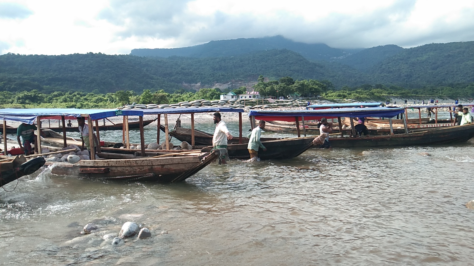 এই শীতে ভাঙন আতঙ্কে দিন কাটছে তাদের
