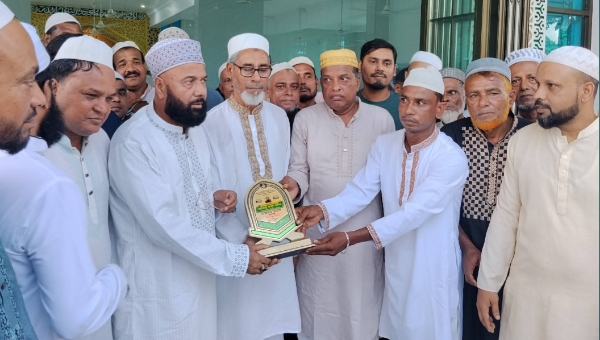 দক্ষিণ সুরমায় তেলিপাড়া জামে মসজিদের উদ্বোধন দক্ষিণ সুরমায় তেলিপাড়া জামে মসজিদের উদ্বোধন