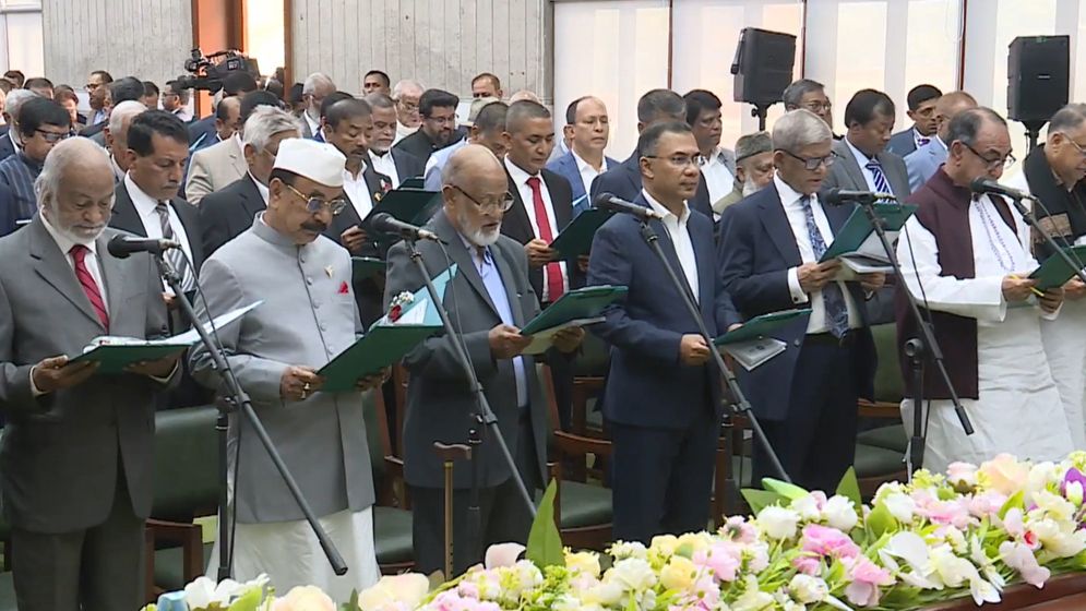 মন্ত্রী - প্রতিমন্ত্রী হচ্ছেন যারা