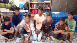 হবিগঞ্জে জাল ভোট দেয়ার চেষ্টাকালে ৭ কিশোর আ ট ক