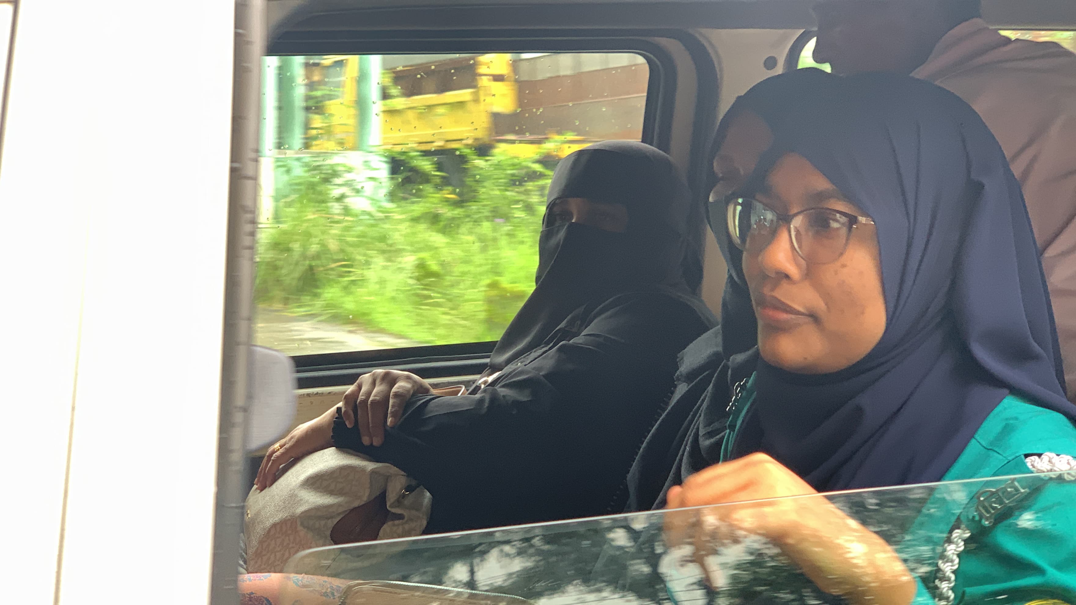 ওসমানী আন্তর্জাতিক বিমানবন্দর থেকে প্রতারণা মামলায় নারী গ্রেফতার