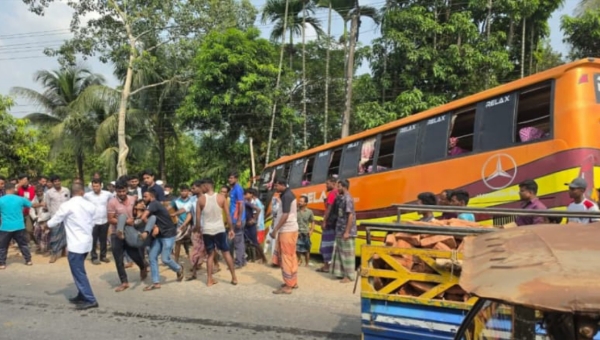 সিলেট-তামাবিল মহাসড়কে পৃথক দু'র্ঘট'নায় না'রী-শি'শুসহ নি'হত ৩