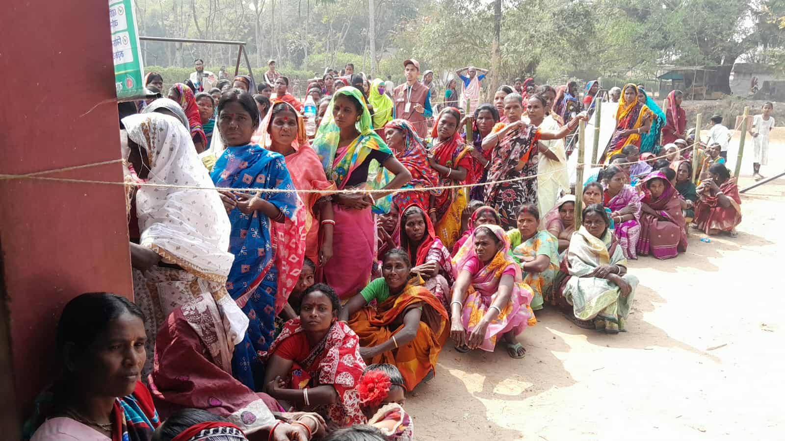 শ্রীমঙ্গলে শান্তিপূর্ণ ও উৎসবমুখর পরিবেশে ভোটগ্রহণ