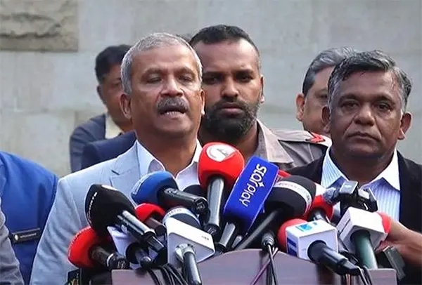 বিশ্বকাপ খেলতে ভারতে যাবে না বাংলাদেশ: আসিফ নজরুল