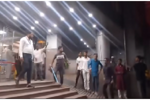 রোগী মৃত্যুকে কেন্দ্র করে ইবনে সিনা হাসপাতালে ভাঙচুর-সংঘর্ষ
