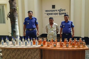 ছাতক থানা পুলিশের অভিযানে ৫০ বোতল  ভারতীয় মদ সহ ১ জন গ্রেফতার ||